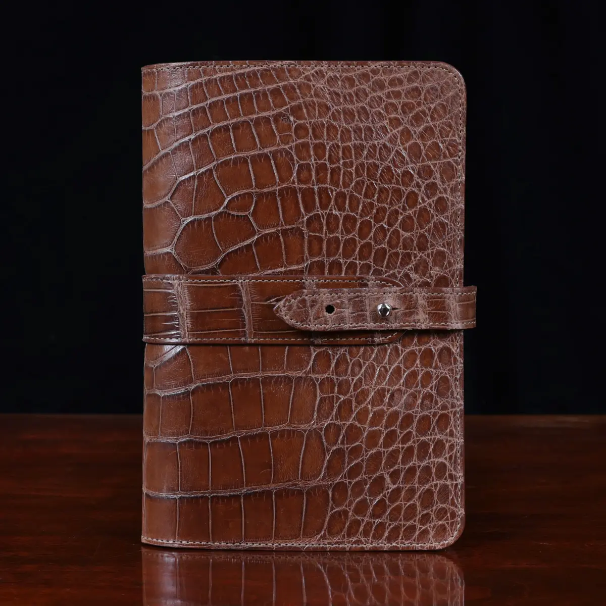 Self-adhesive Leather Crocodile Grain Leather Shiny Leather 