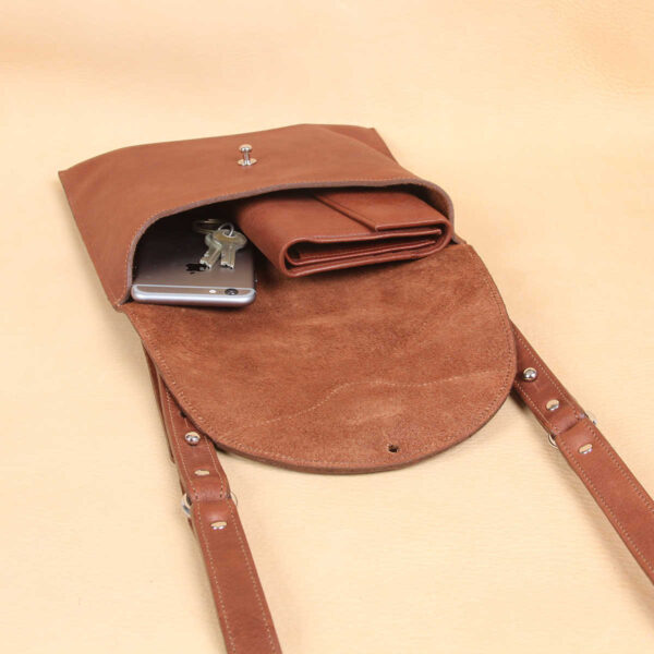 leather handbag crossbody brown contents