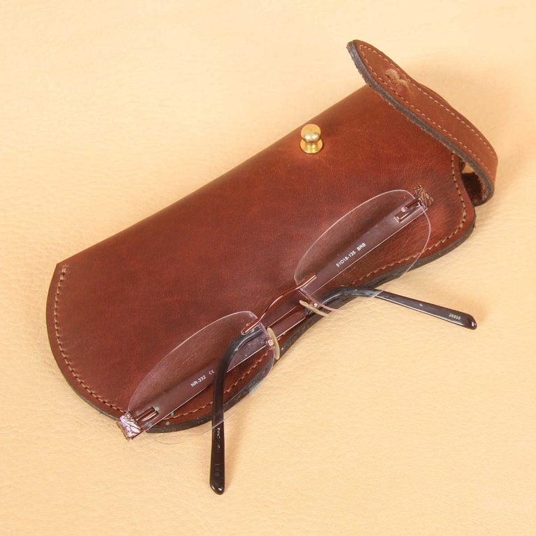 no 2 vintage brown leather eyeglass case with glasses