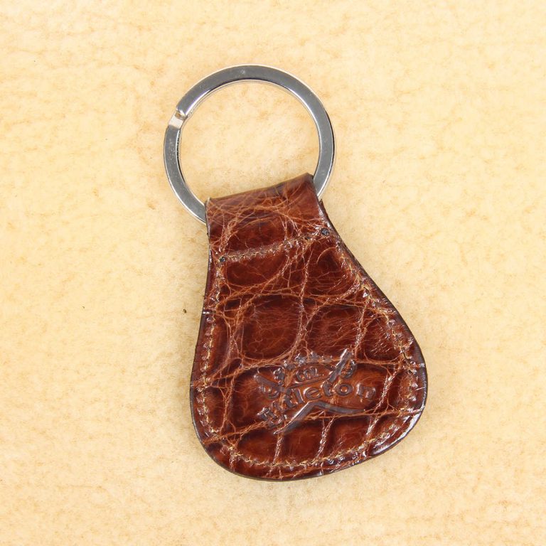no 5 alligator key ring with product stamp