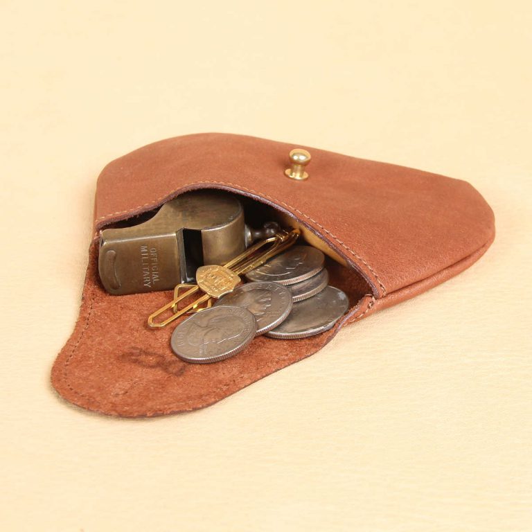 no1 leather vintage brown pouch with contents