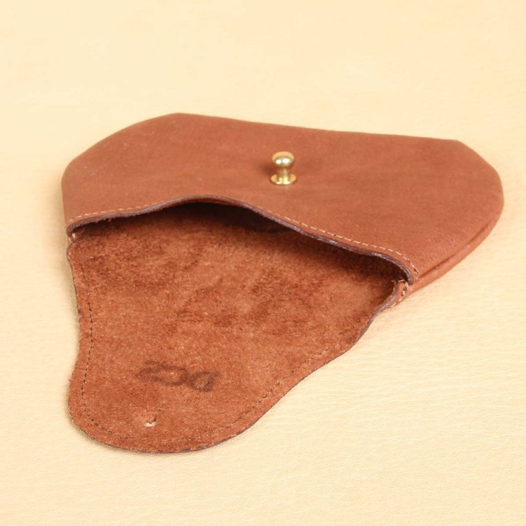 no1 leather vintage brown pouch with flap open
