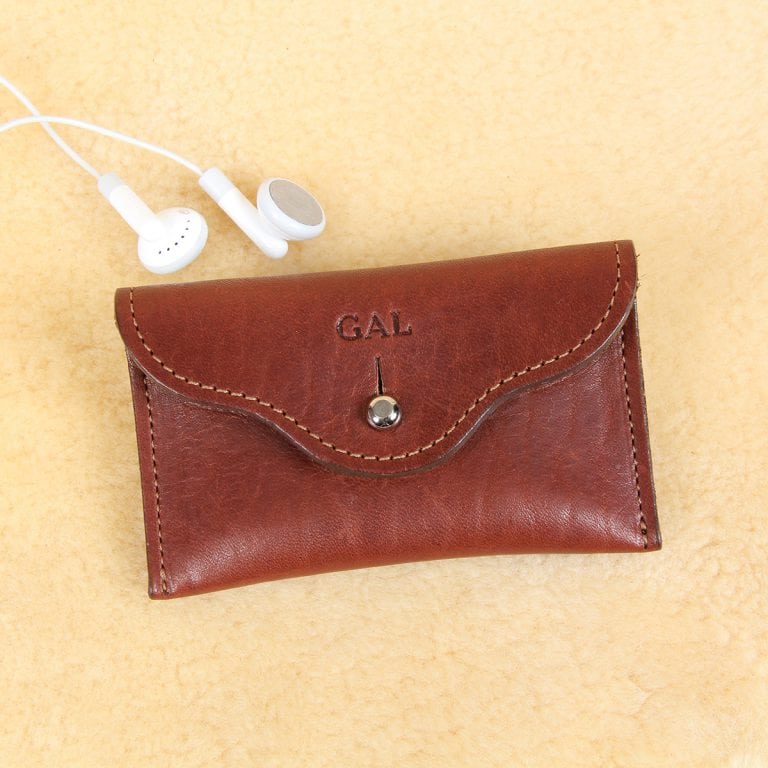 no15 vintage brown american leather pouch with headphones