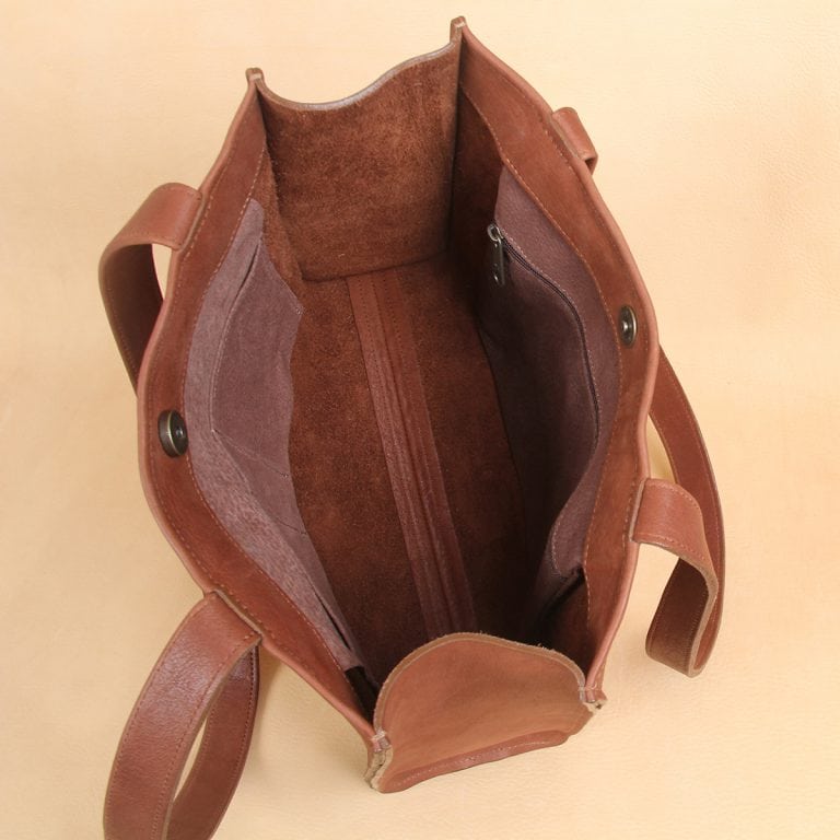 wayfarer tote in vintage brown american leather with snap closure