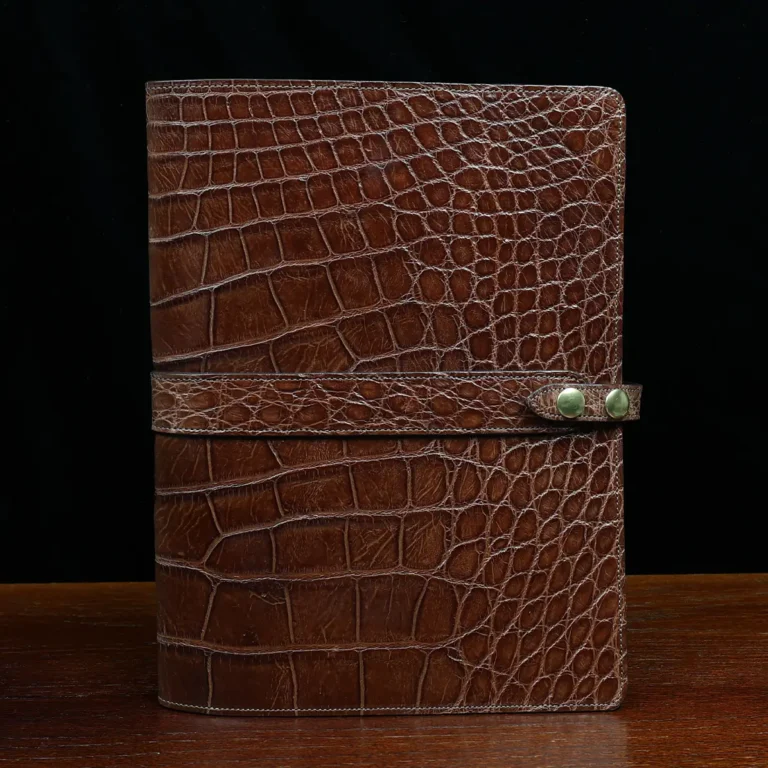 No. 18 Portfolio in Vintage Brown American Alligator - ID 001 - front view on black background