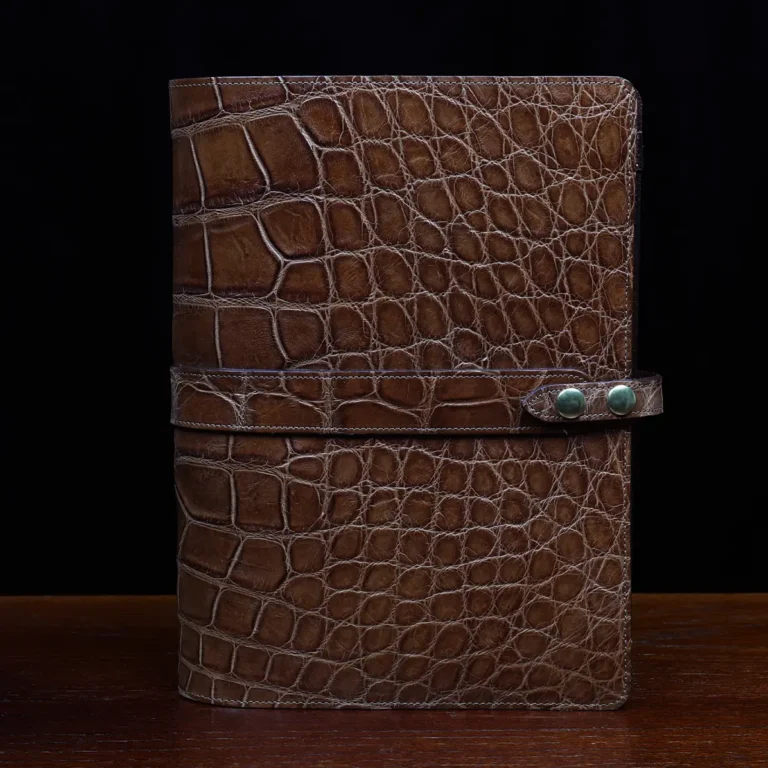 No. 18 Portfolio in Vintage Brown American Alligator - ID 001 - front view on black background