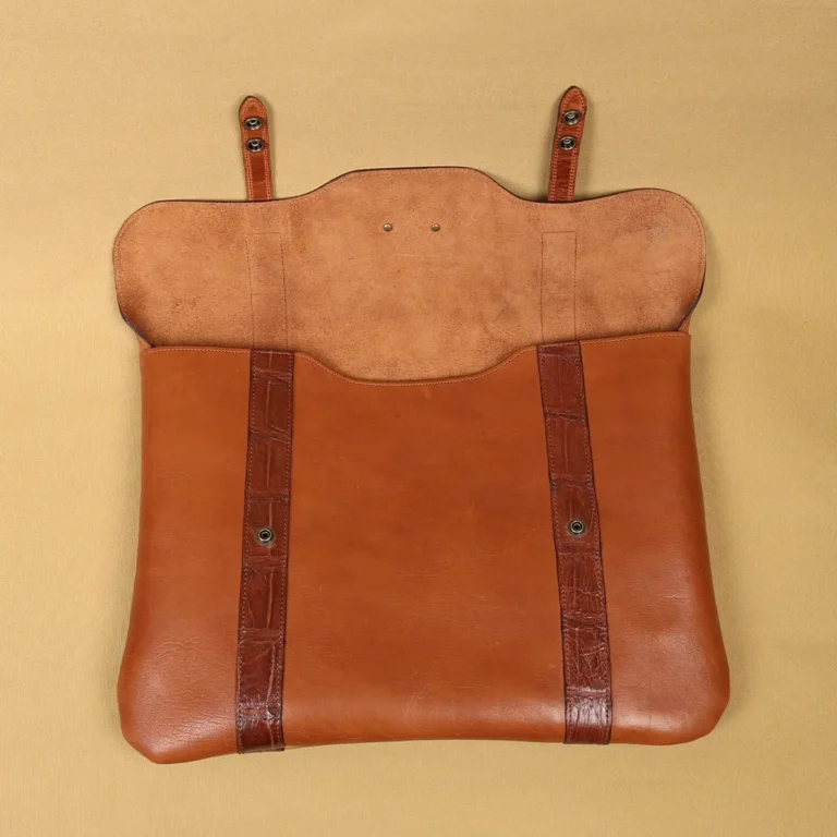 inside of the american steerhide and american alligator document bag