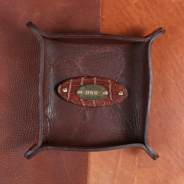 Alligator – No. 3 Dresser Caddy – 003