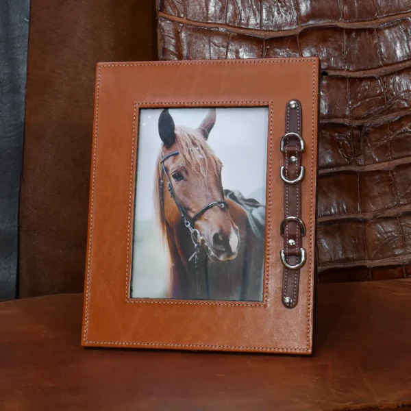 No. 10 Full-Grain American Calfskin 5×7 Leather Picture Frame with Buckles – Private Stock